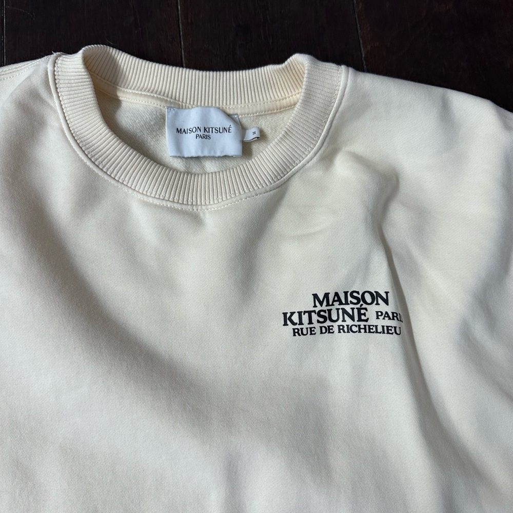 MAISON KITSUNÉ Cream Crewneck Sweatshirt with Black Logo
